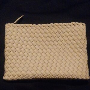 Naghedi Pouch